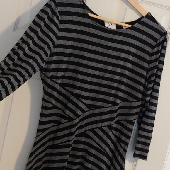 Rayon Comfy Dress - Picture 3 of 3